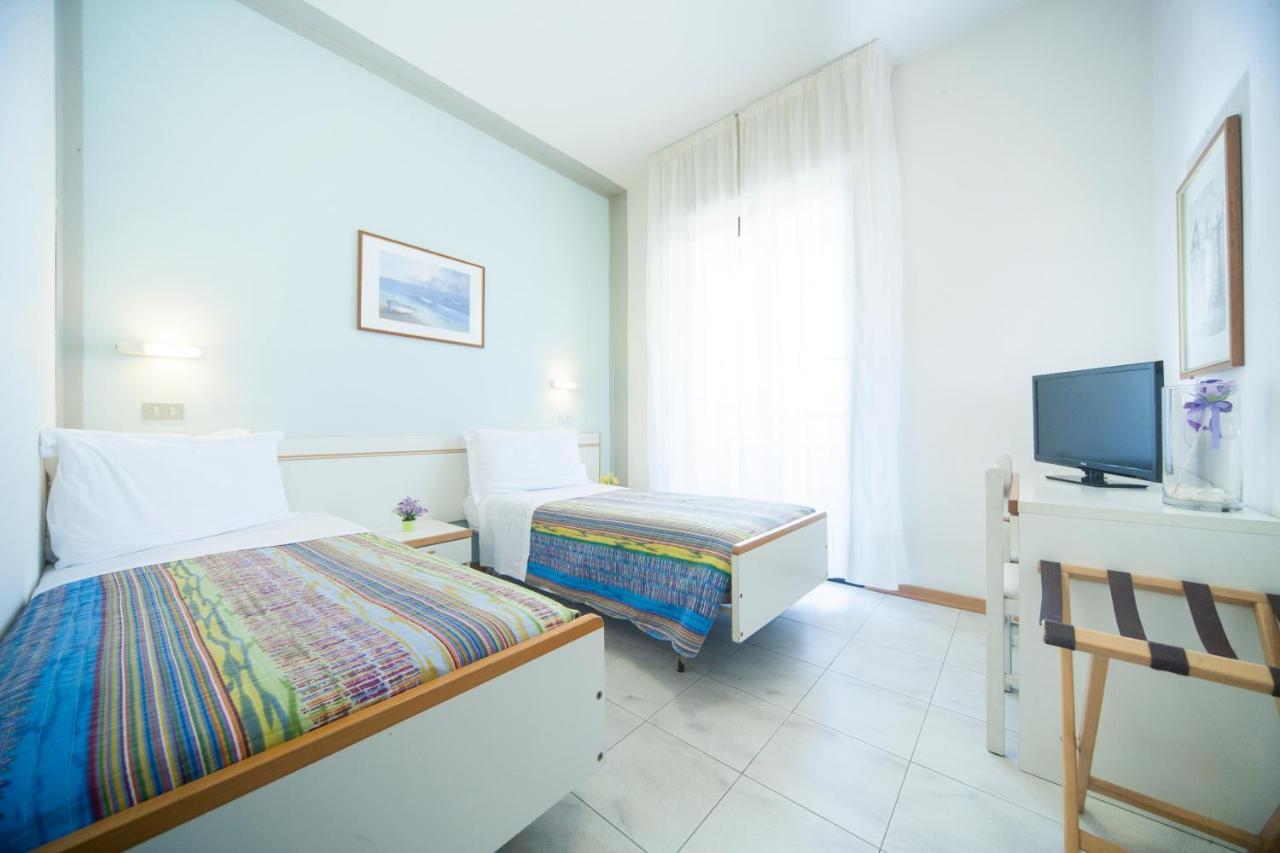 Hotel Betty Ρίμινι Εξωτερικό φωτογραφία