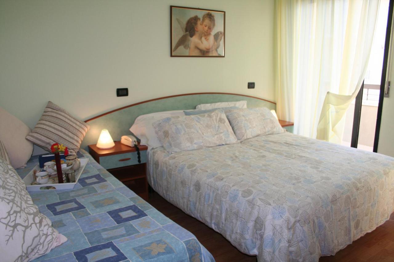 Hotel Betty Ρίμινι Εξωτερικό φωτογραφία