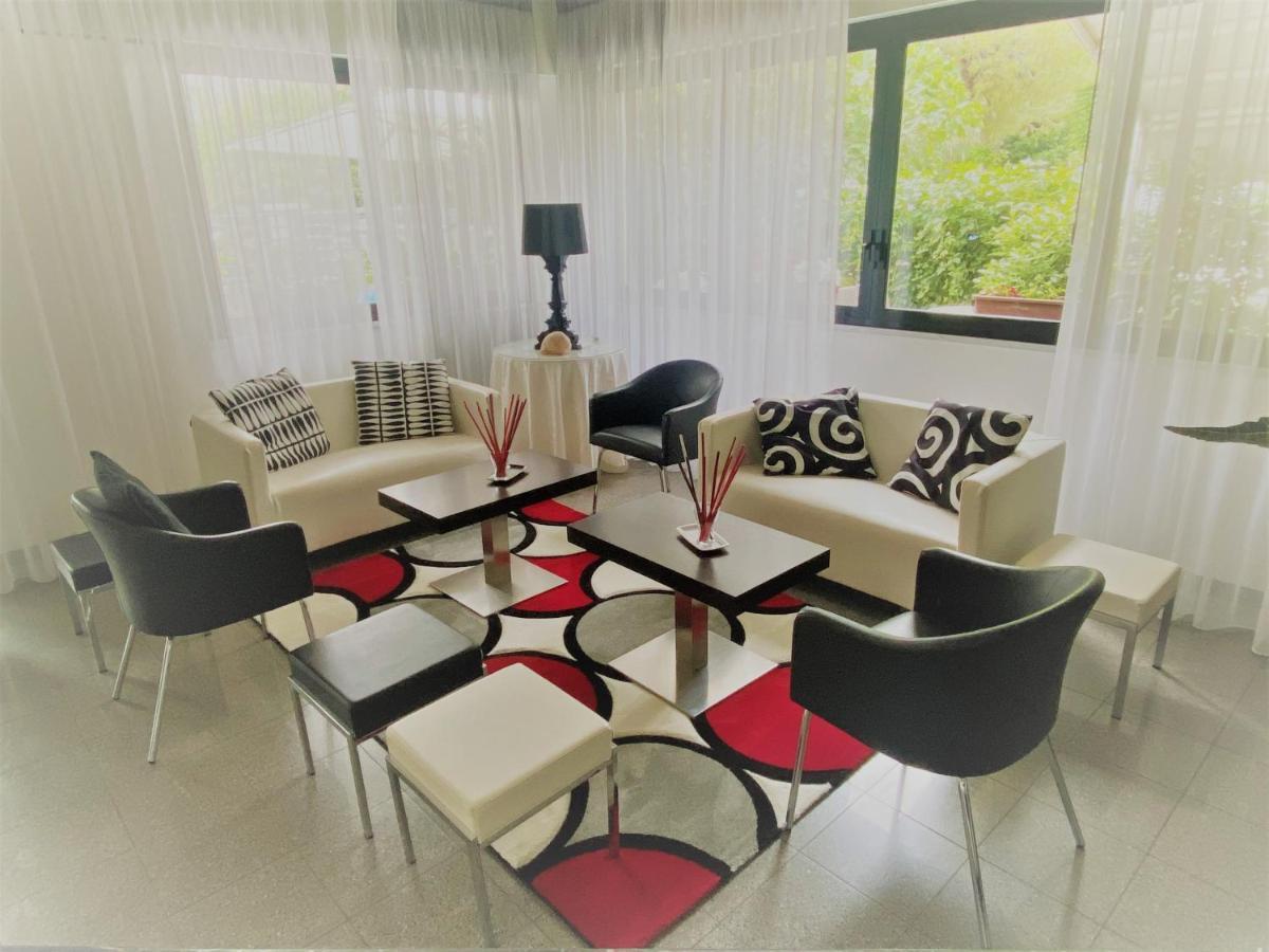 Hotel Betty Ρίμινι Εξωτερικό φωτογραφία