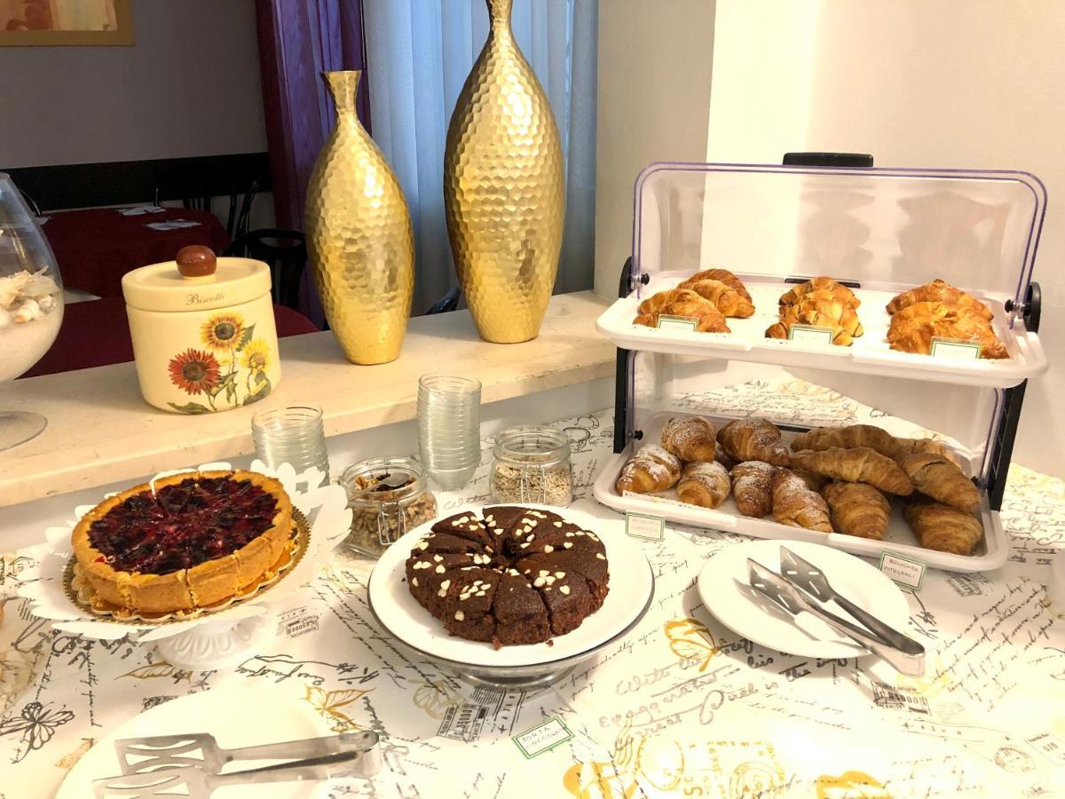 Hotel Betty Ρίμινι Εξωτερικό φωτογραφία