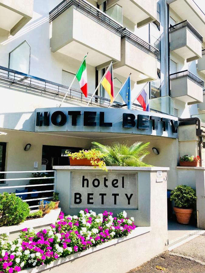 Hotel Betty Ρίμινι Εξωτερικό φωτογραφία