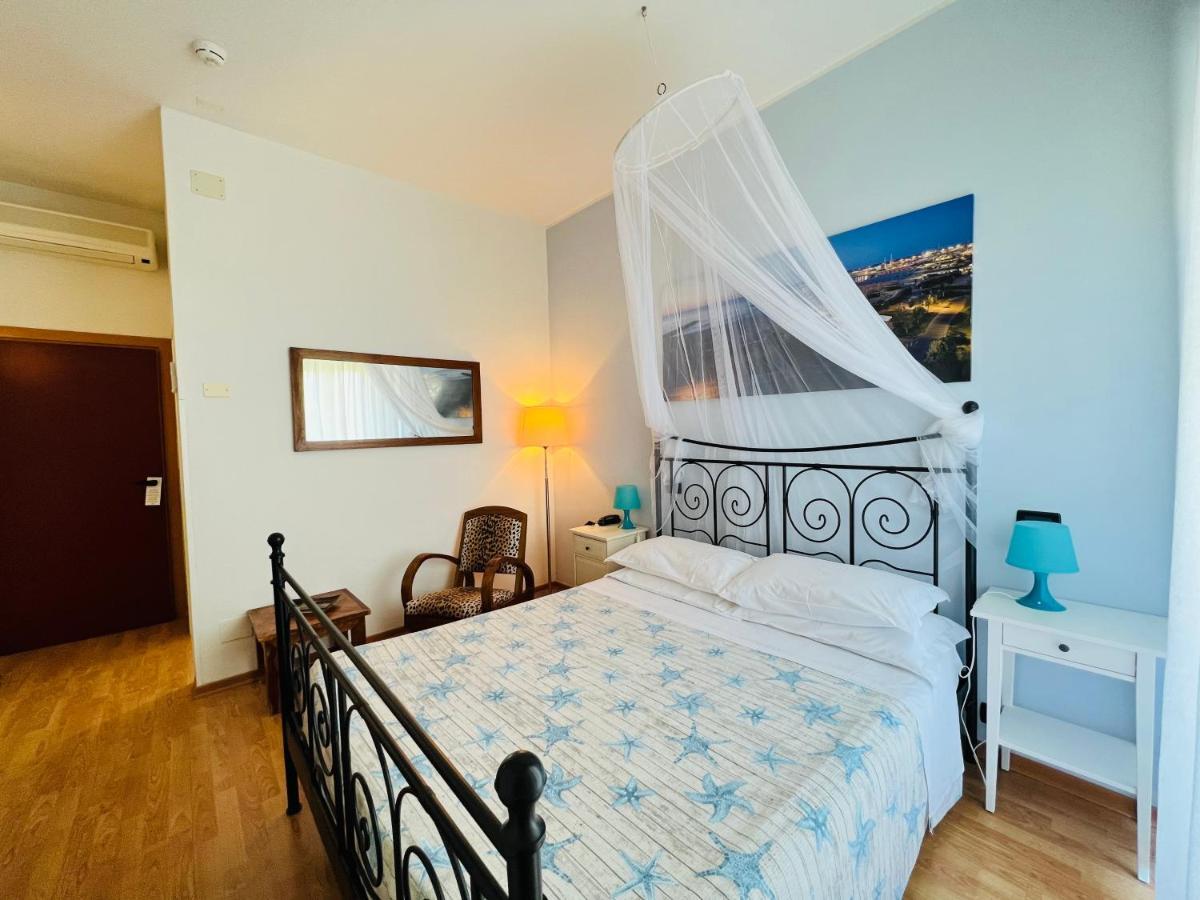 Hotel Betty Ρίμινι Εξωτερικό φωτογραφία
