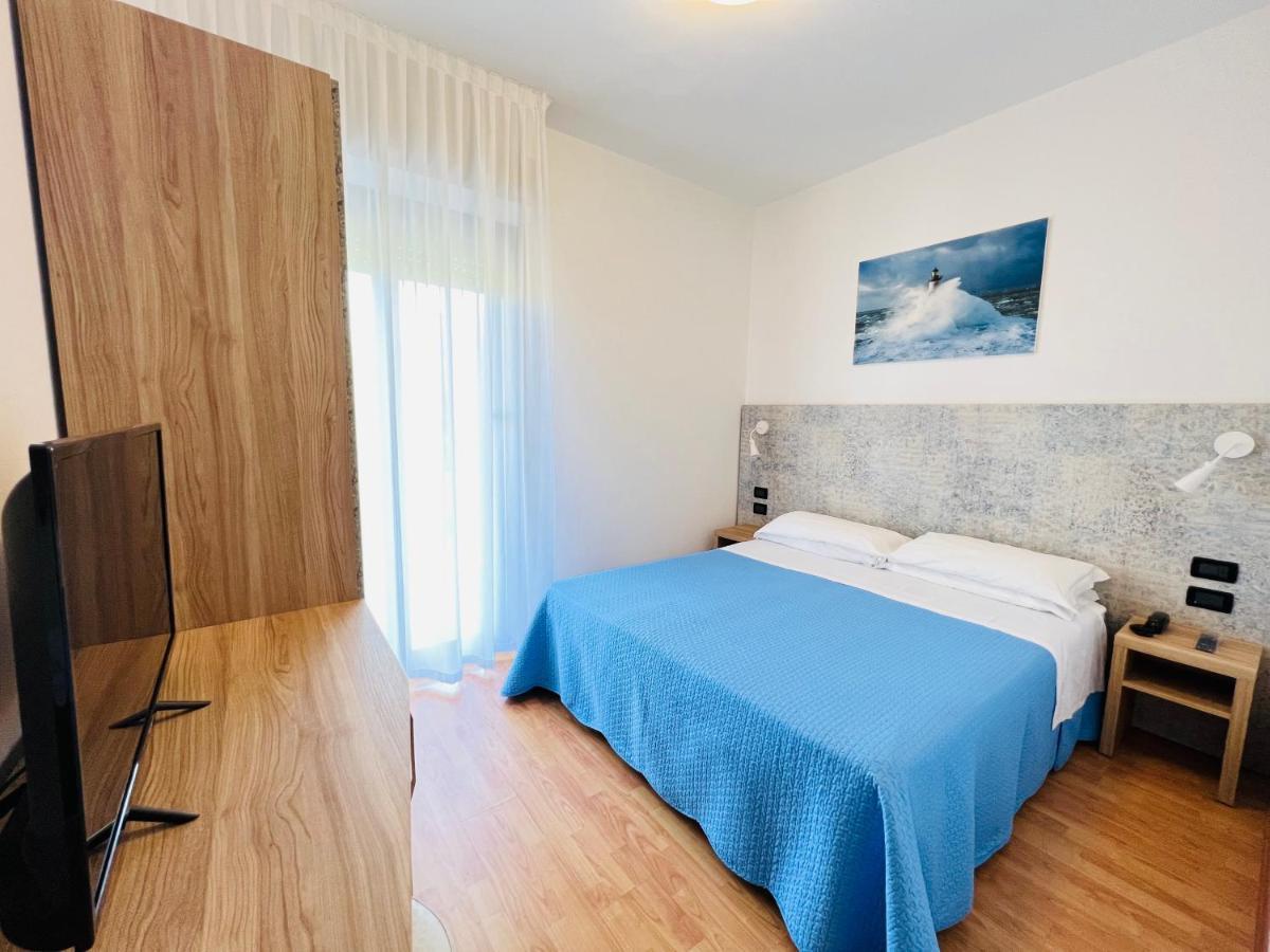 Hotel Betty Ρίμινι Εξωτερικό φωτογραφία