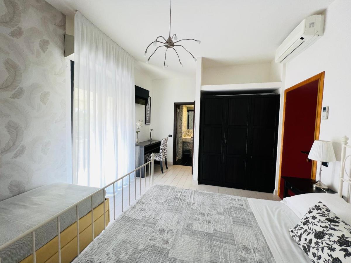Hotel Betty Ρίμινι Εξωτερικό φωτογραφία