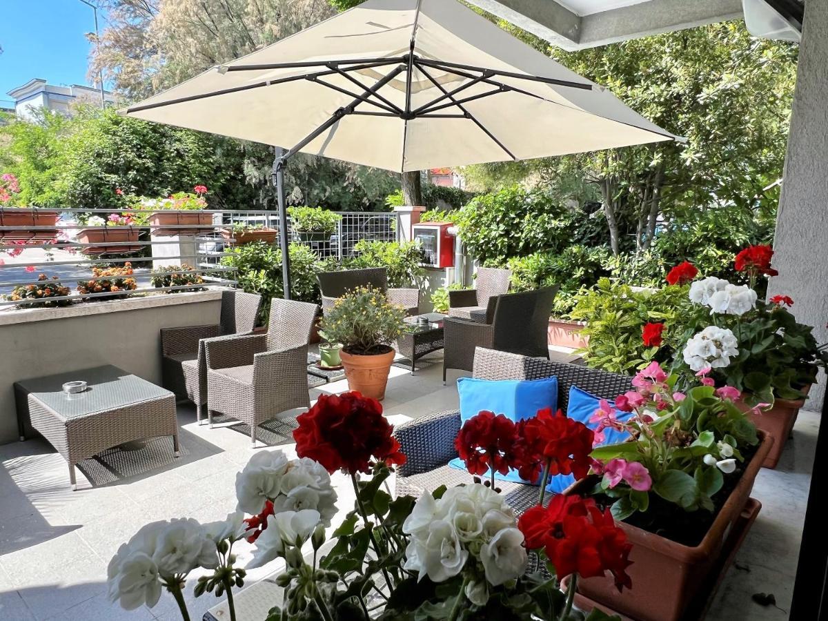 Hotel Betty Ρίμινι Εξωτερικό φωτογραφία