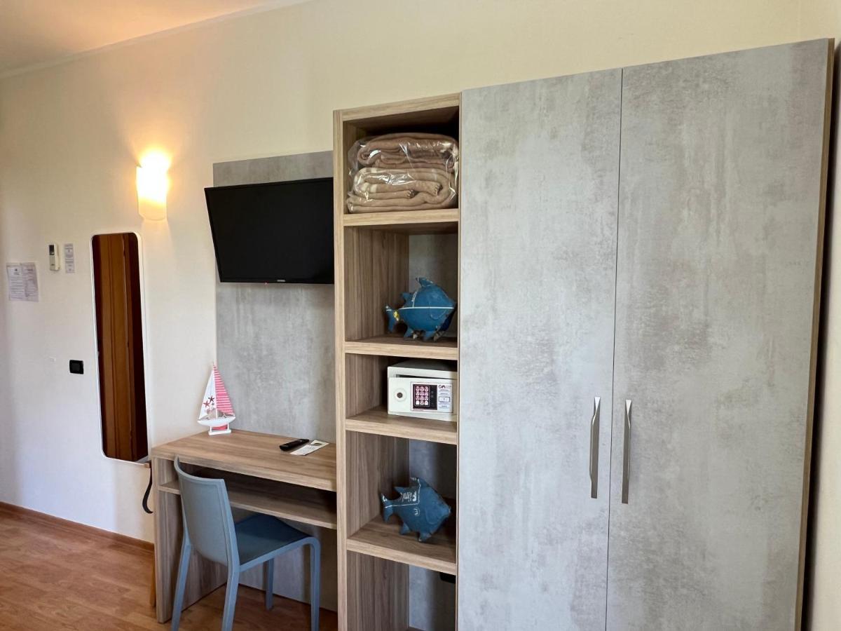 Hotel Betty Ρίμινι Εξωτερικό φωτογραφία